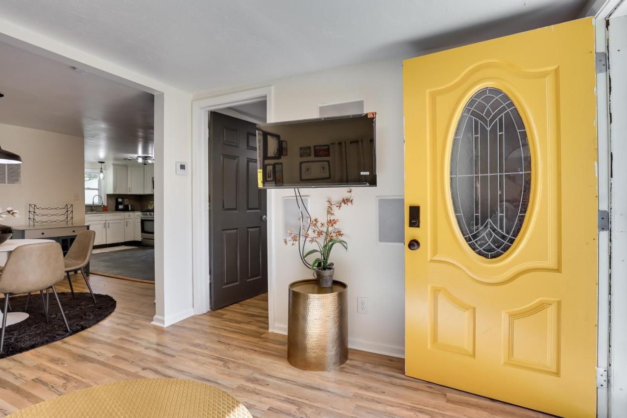 Modern Northfield Cottage With Yard! Buitenkant foto
